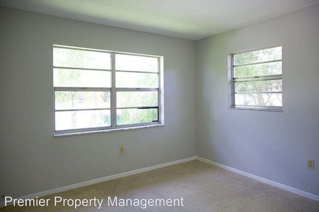 Building Photo - 2 br, 1 bath House - 1097 San Remo Avenue