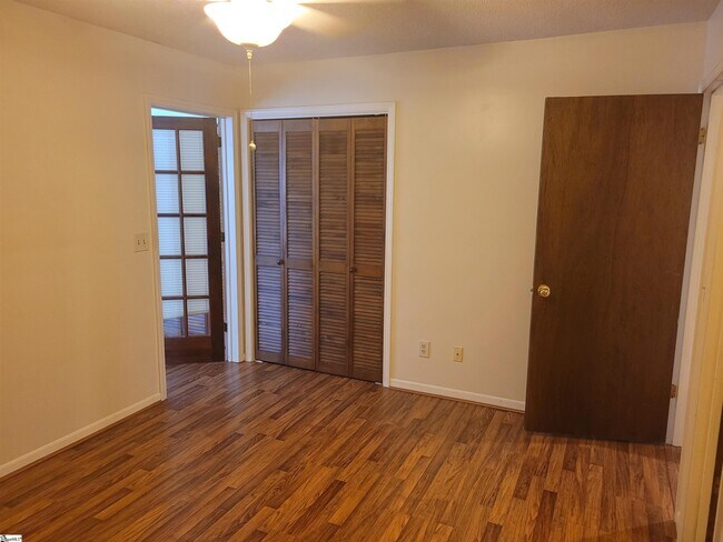 Building Photo - 99 Falcon Crest Dr