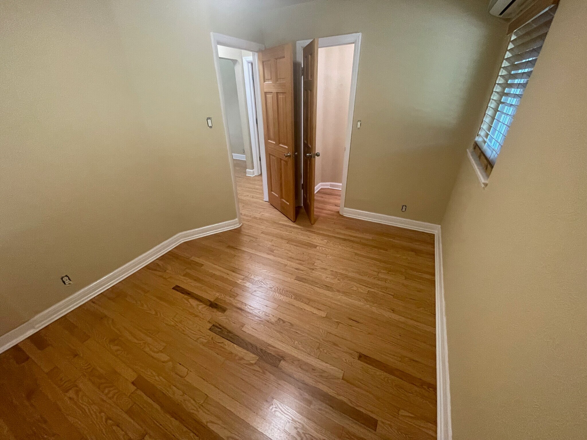 Building Photo - 1991 Glen Garry Dr