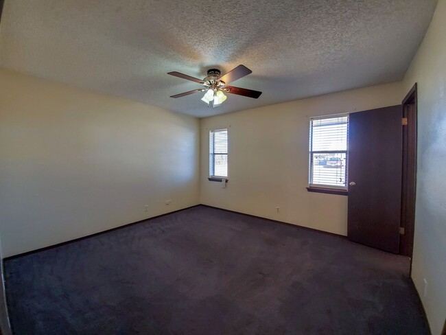 Building Photo - 3 Bed brick home in Tecumseh