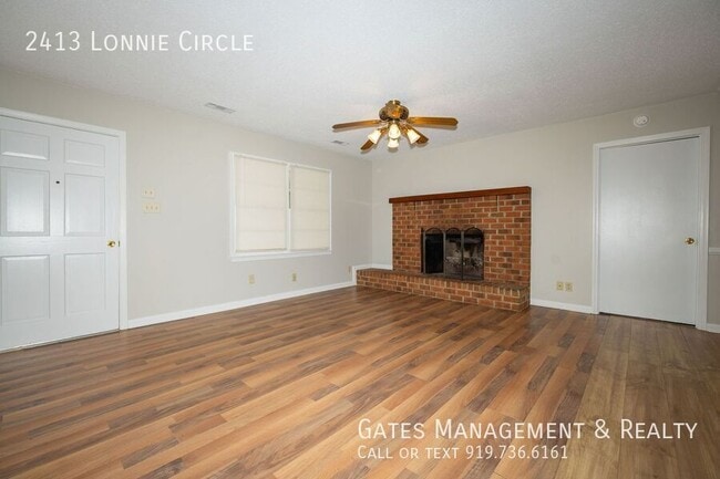 Building Photo - 2413 Lonnie Cir S