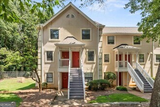 Building Photo - 210 Appleby Dr