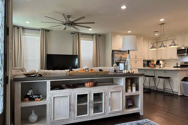 Building Photo - 8618 Valley Song Dr