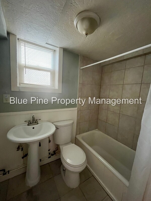 Building Photo - 1414 N Garfield Ave