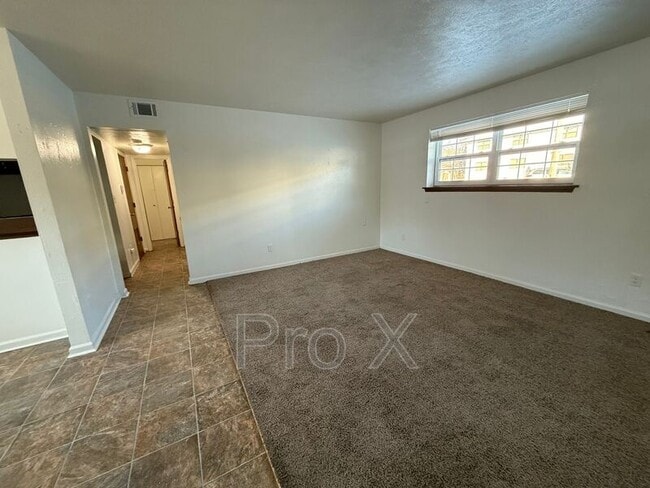 Building Photo - 124 E Highland Ave