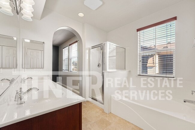 Building Photo - 6550 Hearthstone Cir