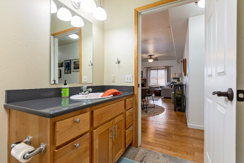 Building Photo - 6211 Shiloh Ave