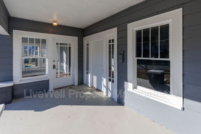 Building Photo - 1514 31st St Ensley