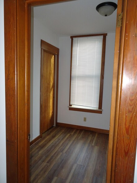 Building Photo - 415 E Lima St