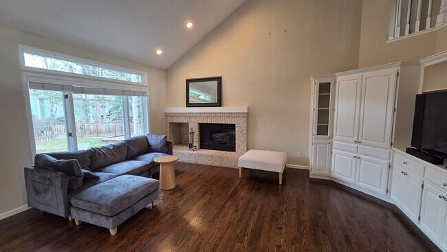 Building Photo - 7 bedroom 5 Bath Home In Desirable Boulder Location - Partially Furnished - 6 Month Lease Only