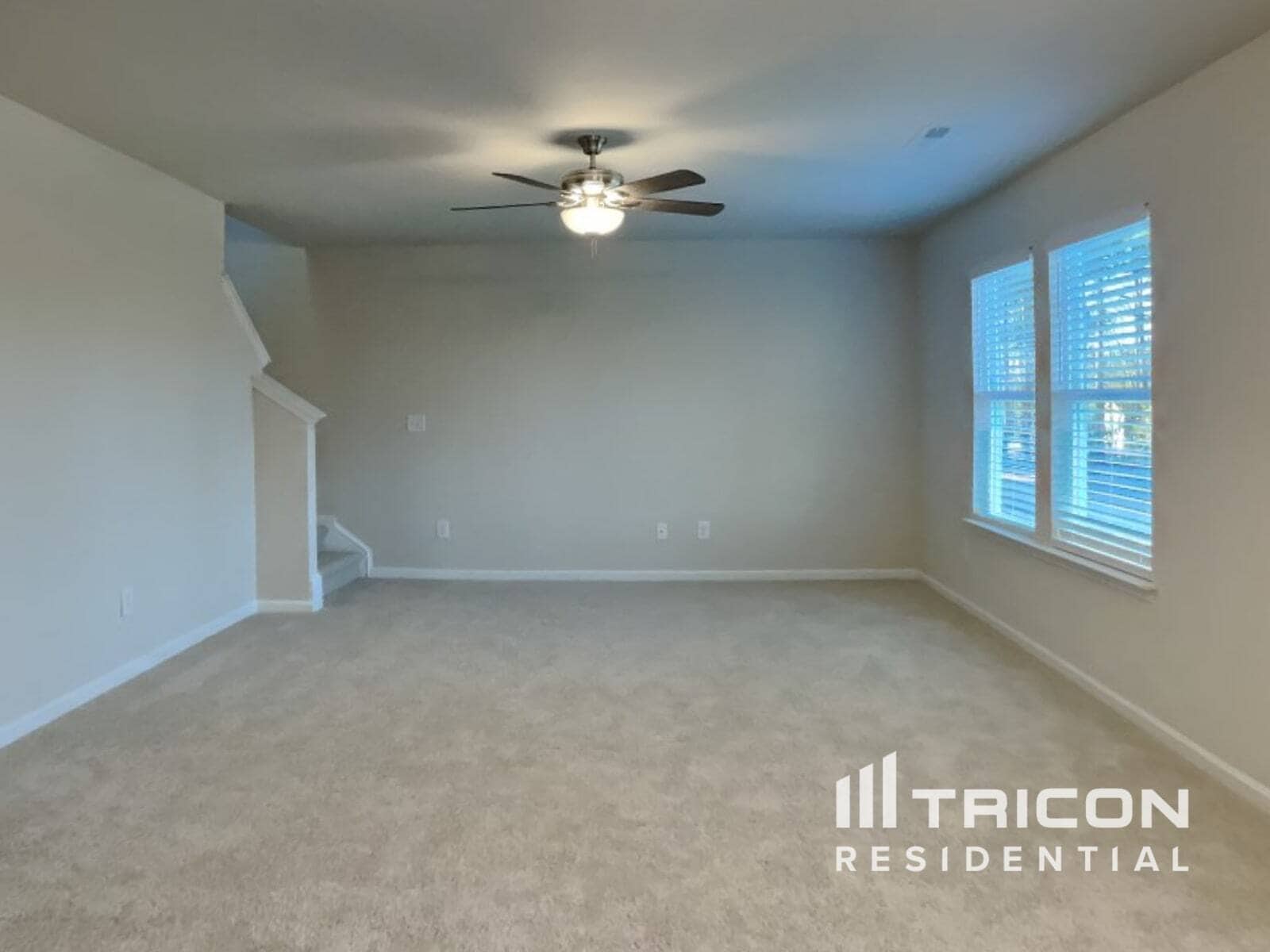 Building Photo - 572 Lakerun Dr