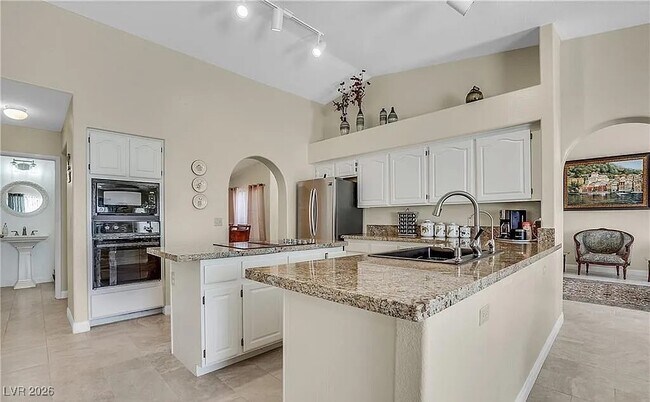 Building Photo - 8437 Sheltered Valley Dr