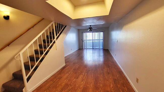 Building Photo - TEMPE TOWNHOME AVAILABLE IN GATED COMMUNIT...