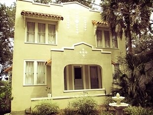 Primary Photo - Villa Del Rio