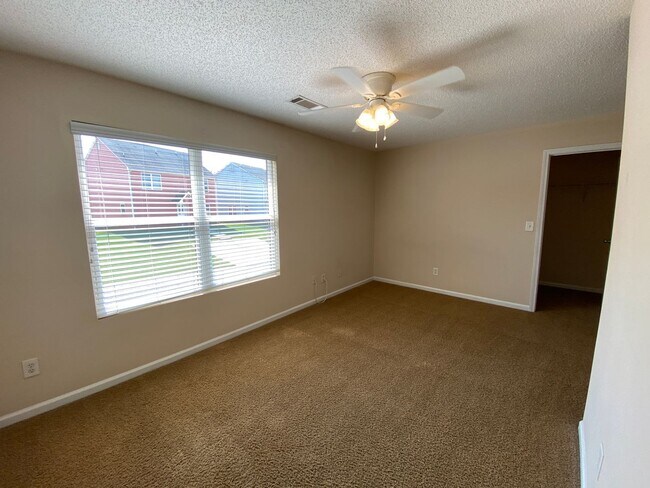 Building Photo - BRIDGEWATER HOME! PRE-LEASING FOR AUGUST 2026!