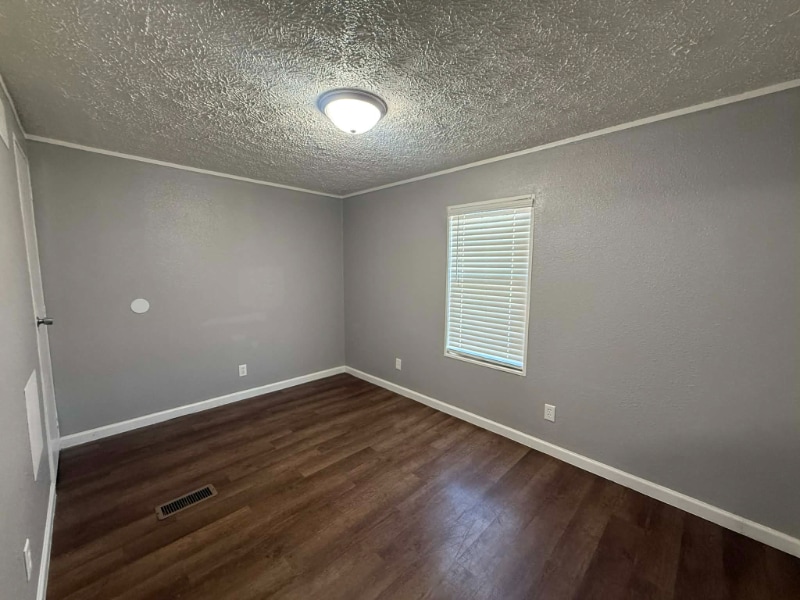 Building Photo - 1236 N Oaklane Rd