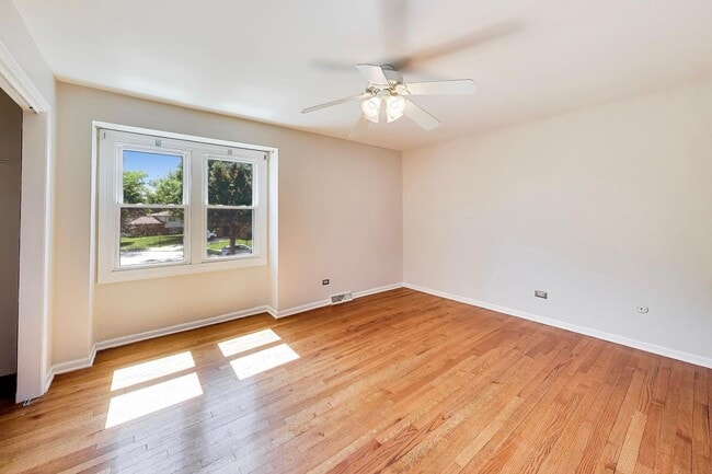 Building Photo - 1526 Carrol Ct