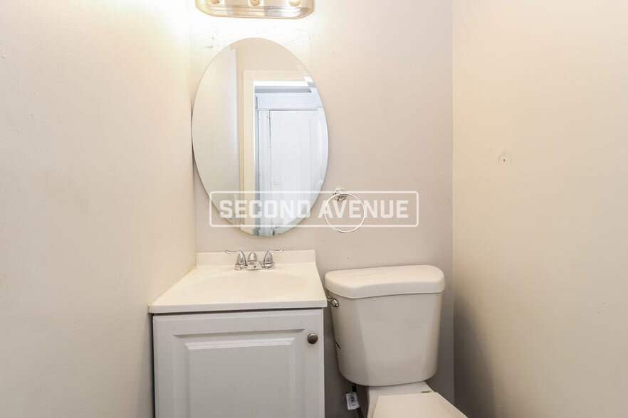 Building Photo - 3350 Cavanaugh Ave