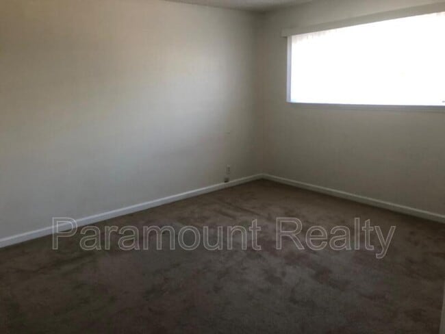 Building Photo - 3617 Lisbon Dr