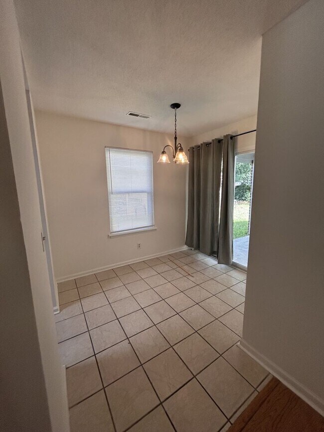 Building Photo - Affordable 2BR Duplex in Ladson!