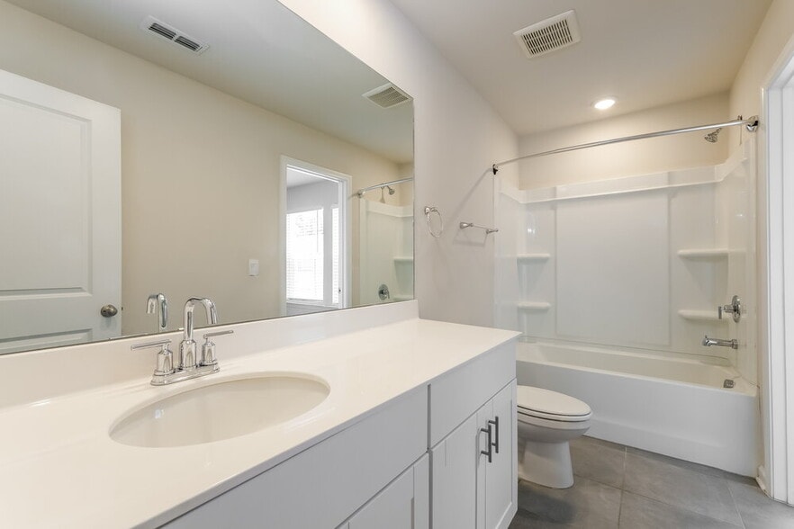 Building Photo - 1672 Villageside Ct