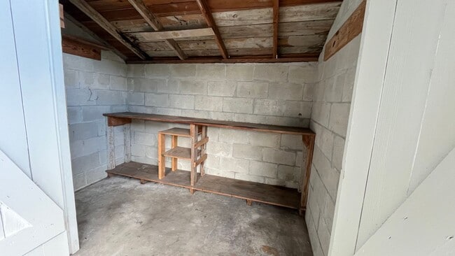 Building Photo - Three Bedroom Home in Winter Park