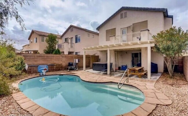 Building Photo - AWESOME 3 BEDROOM RENTAL DUAL LIVING SPACES LOCATED IN THE SW!!!!