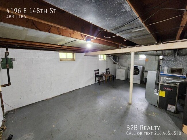 Building Photo - 4196 E 148th St