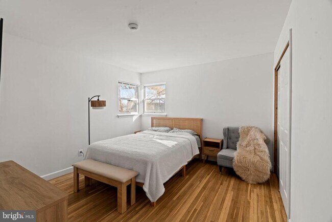 Building Photo - 209 Front St