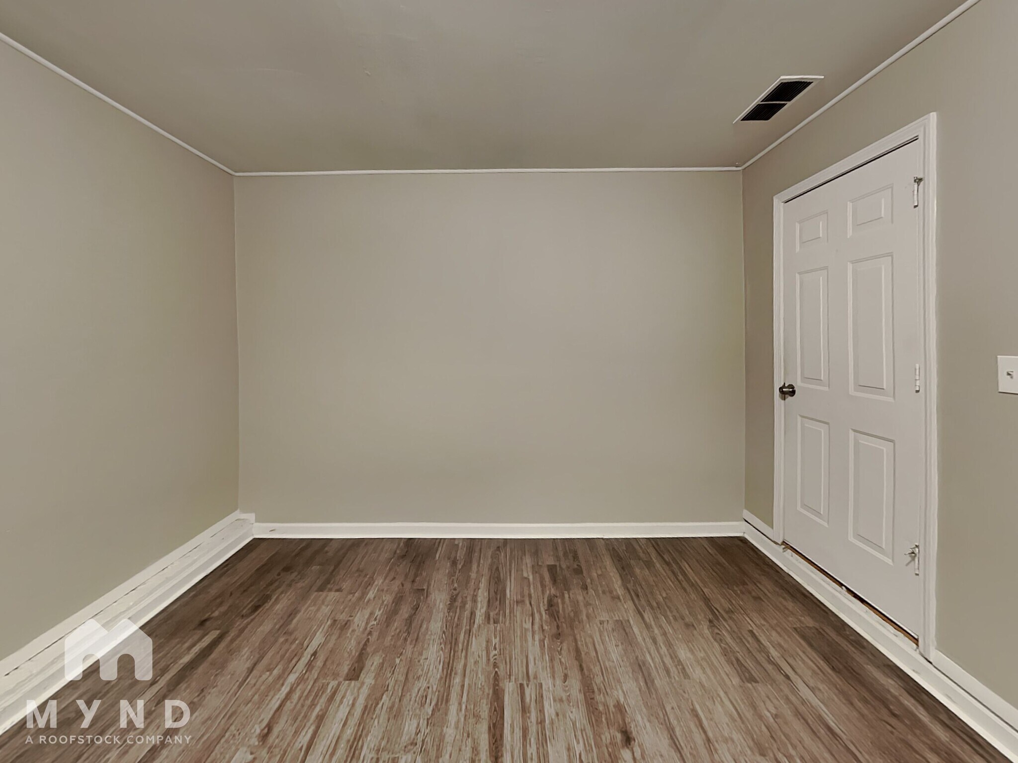 Building Photo - 129 Poplar Pointe Terrace