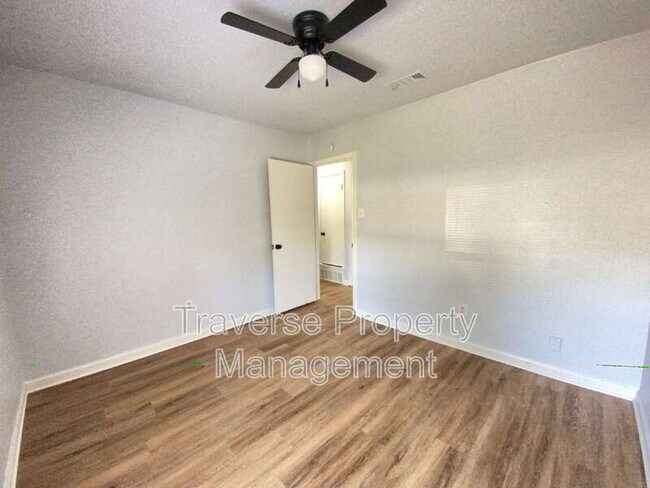 Building Photo - 3519 Winslow Dr