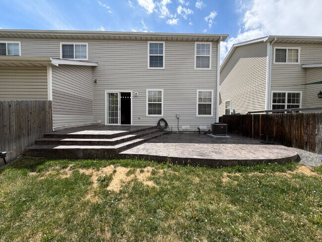Building Photo - ~Available Now~ Beautiful Three Bedroom Home in Englewood!