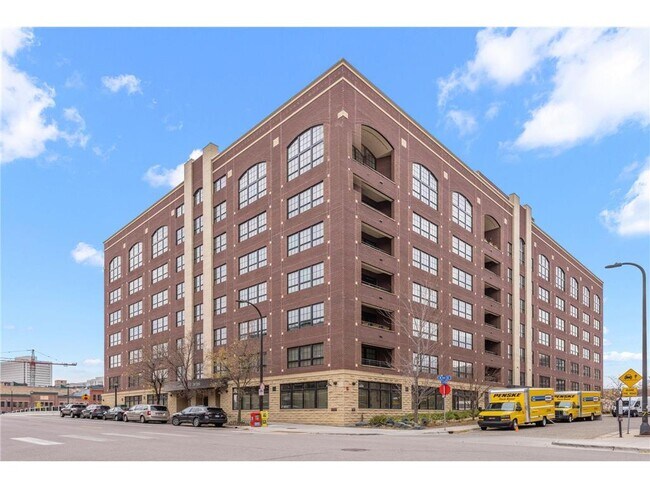 Building Photo - 111 N 4th Ave