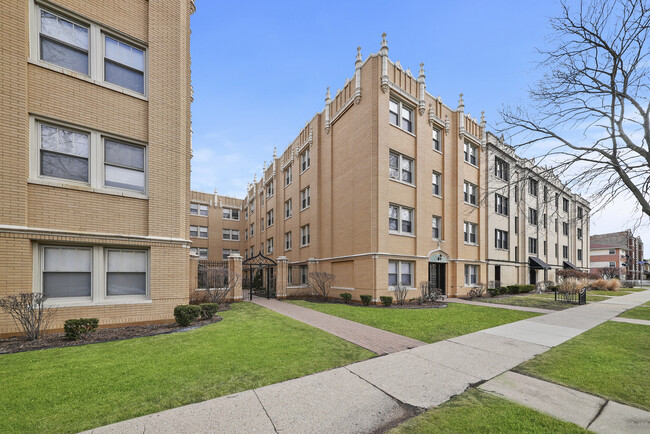 Building Photo - 1927 Grove Ave