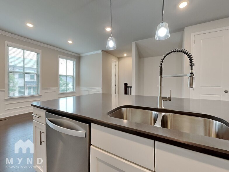 Building Photo - 4333 Water Elm Alley