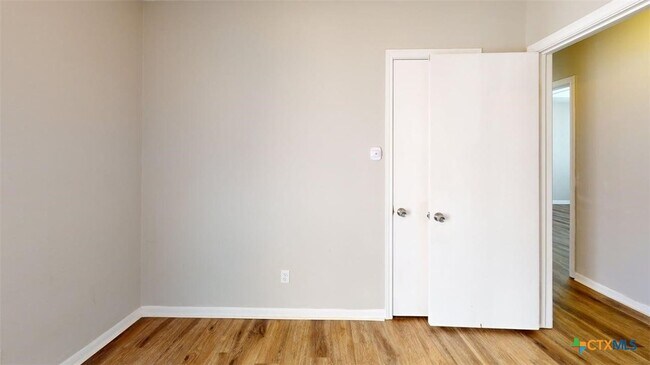 Building Photo - 1813 Sundown Dr