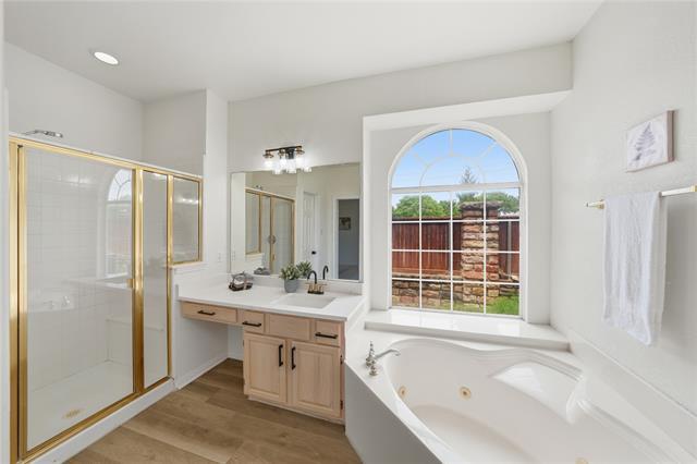 Building Photo - 101 Fontana Ct