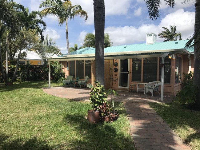 Building Photo - 26 NE 10th St