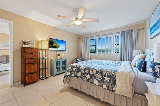 Building Photo - 7420 S Ocean Dr