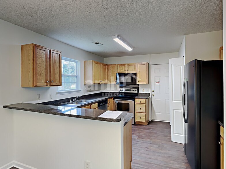 Building Photo - 7316 Aragorn Ln