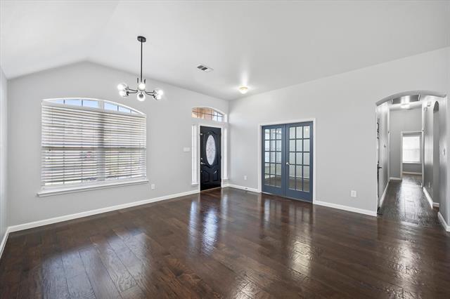 Building Photo - 2204 Windcastle Dr