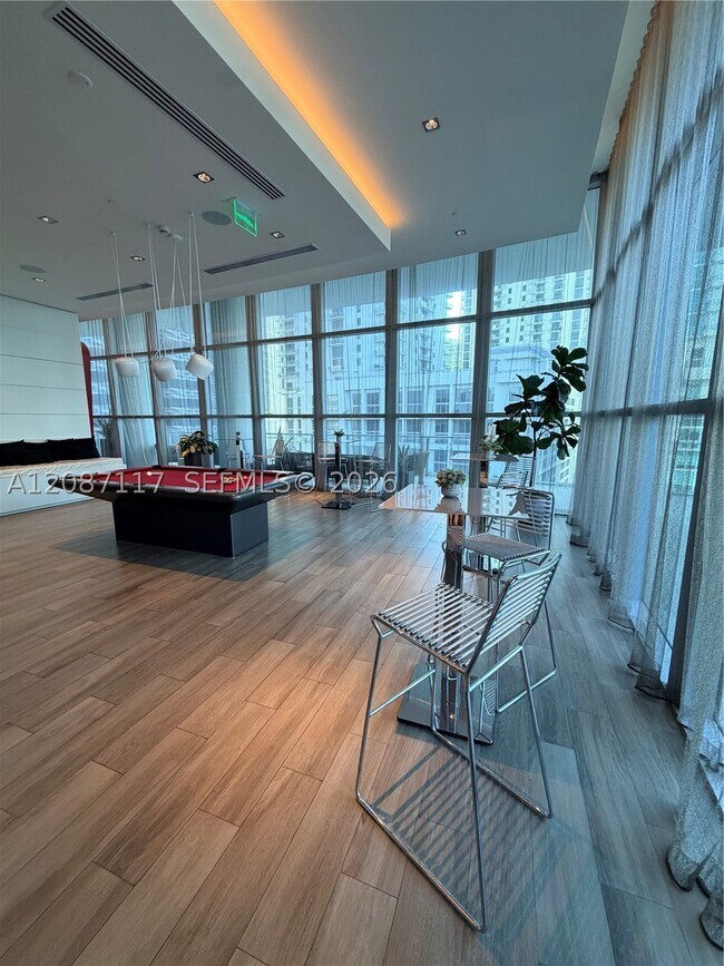Building Photo - 1100 S Miami Ave