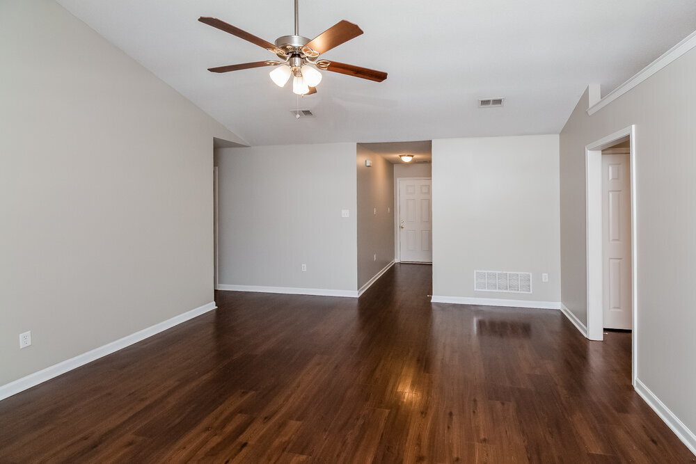 Building Photo - 1741 Madison Cove E