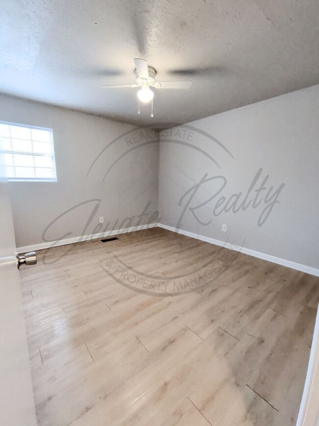 Building Photo - On Special: Two Bedroom Ranch Duplex in North Gallatin!