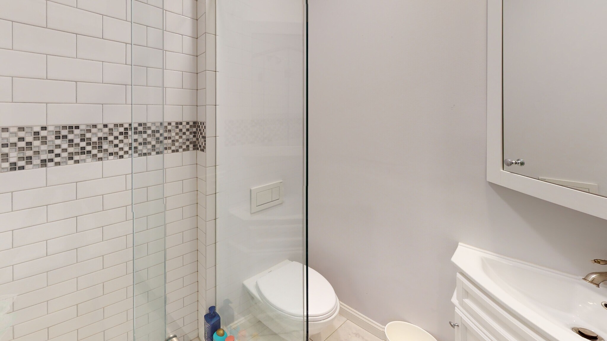 2nd floor en suite bathroom - 9 Ashton Pl