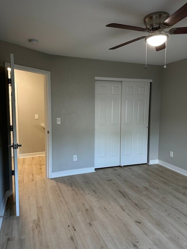 Building Photo - 5404 S Valdai Way