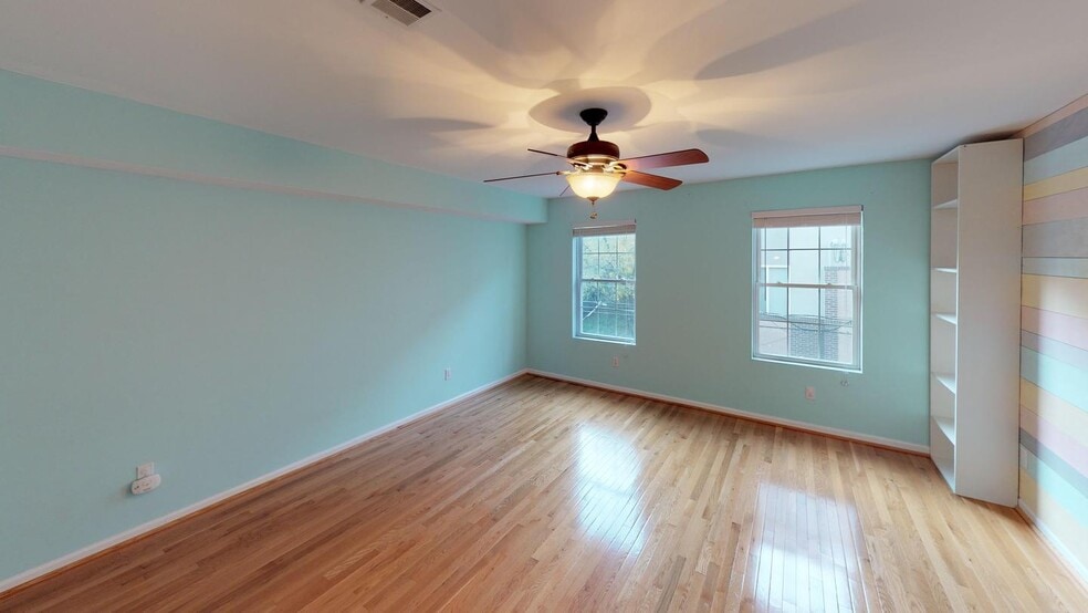 Building Photo - 1137 N Orianna St