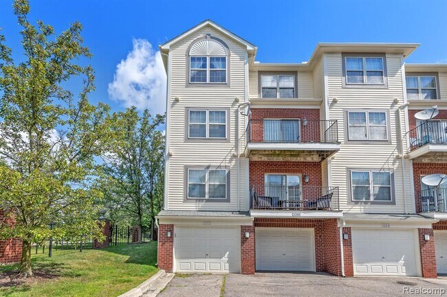 Building Photo - 3292 Newbury Pl