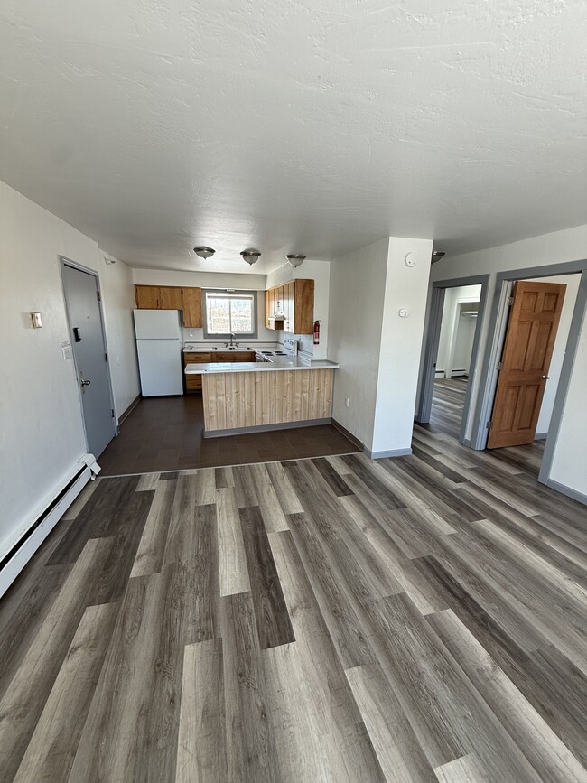 Building Photo - 827 17th Ave