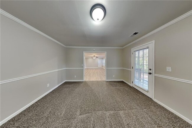 Building Photo - 111 Trellis Ct